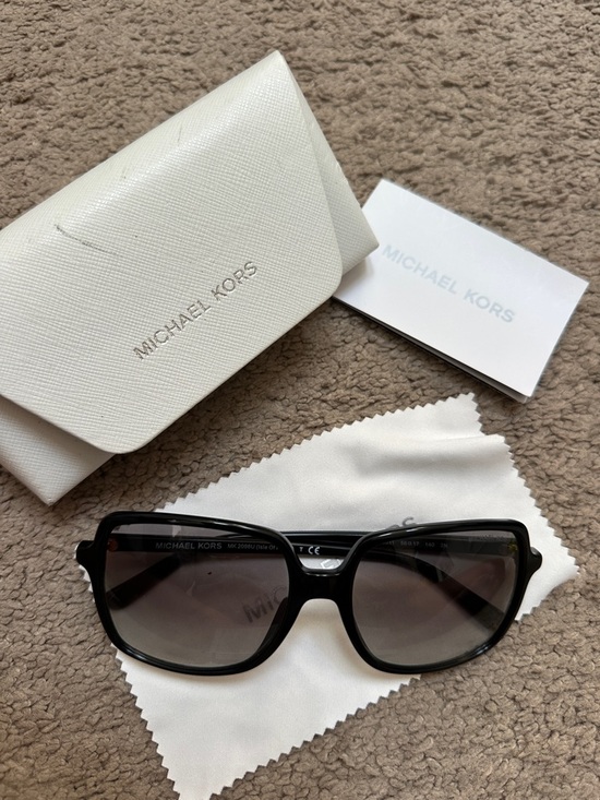 MICHAEL KORS Sunglasses main image 13